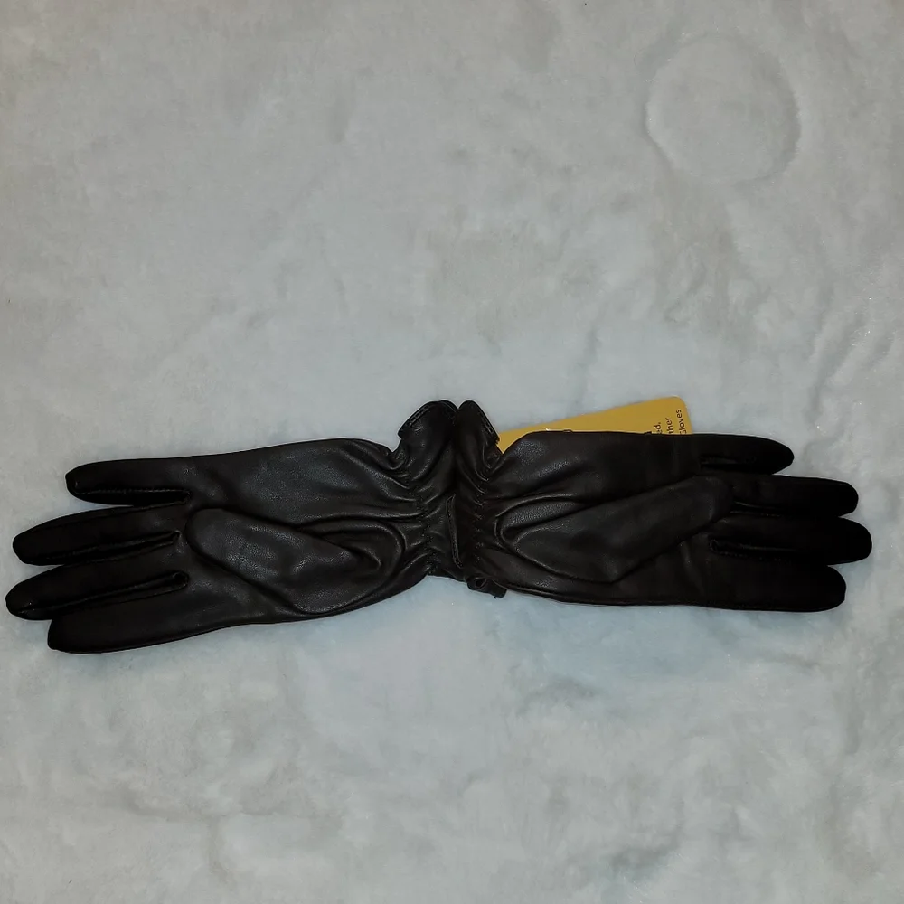 glove ly women